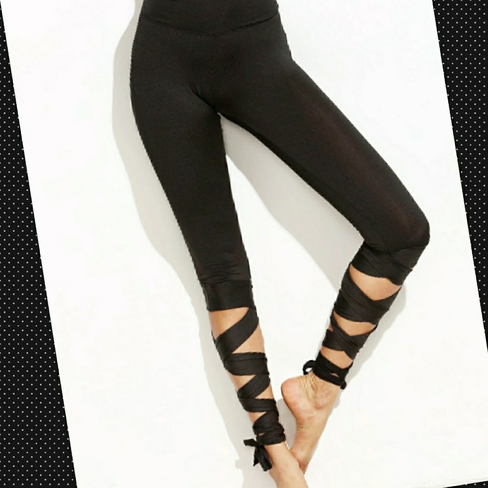 LAST PAIR! Bottom Tie Capri Yoga Workout Leggings - Picture 2 of 7